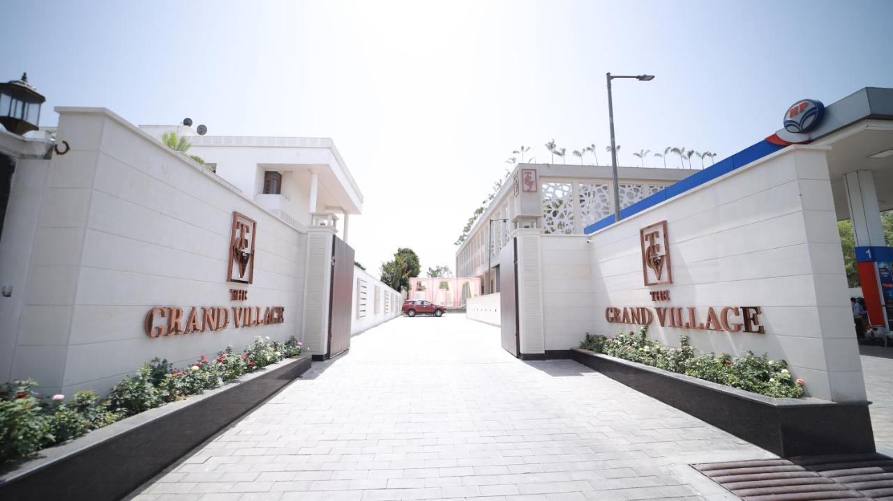 The Grand Village Moradabad Bagian luar foto